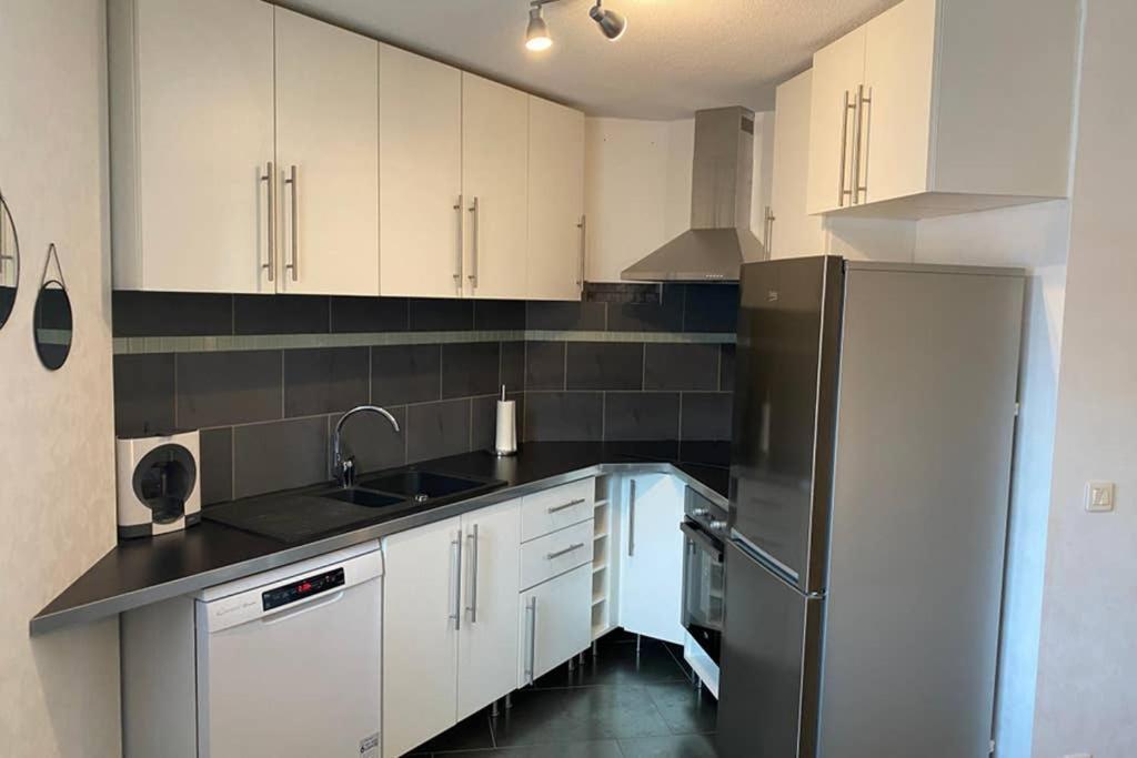 F2 Au Calme, Proche Gare, Center Parc, Sainte Croix Apartman Sarrebourg Kültér fotó